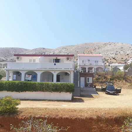 Apartmani Volaric Pag باغ المظهر الخارجي الصورة